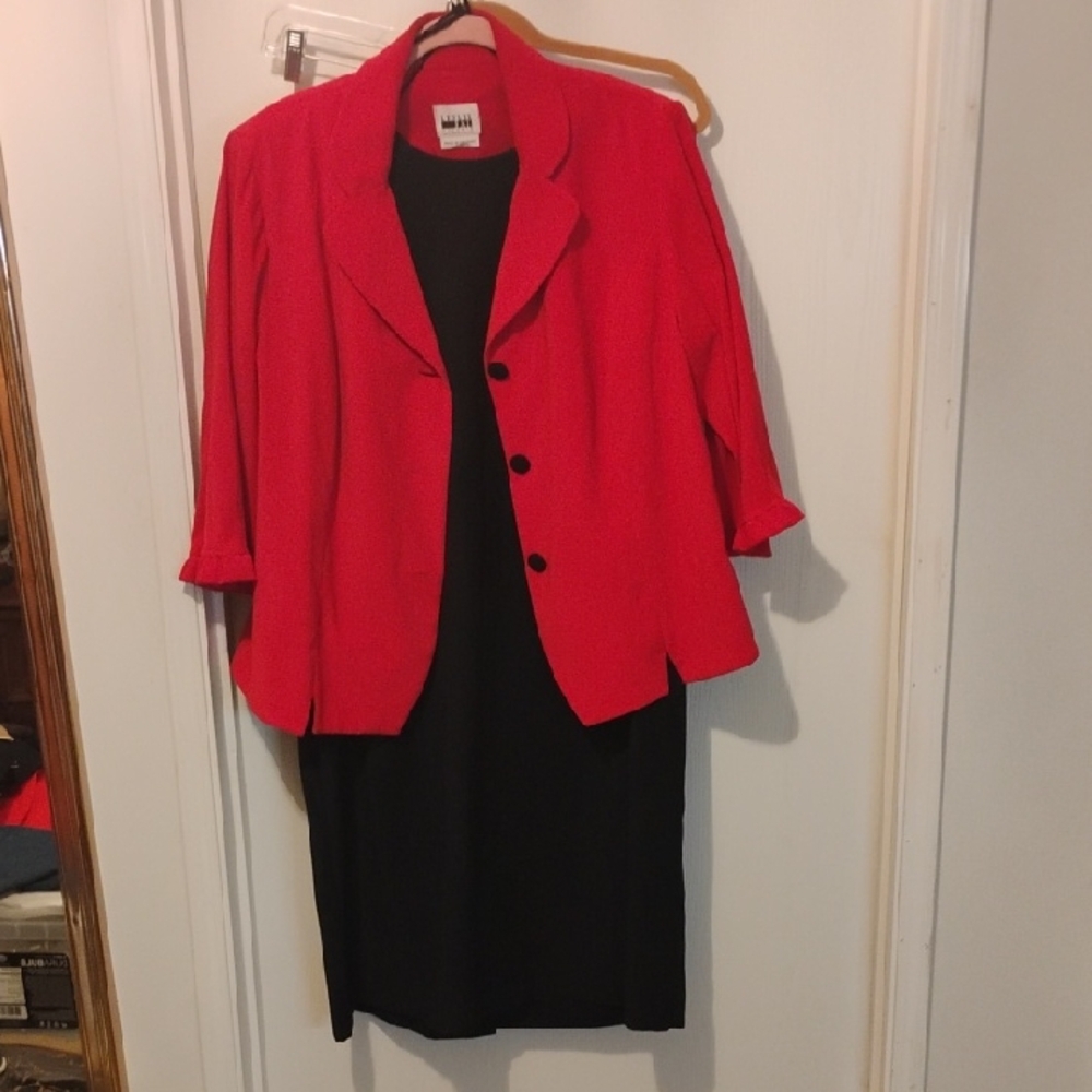 Leslie Fay Red and Black Ensemble